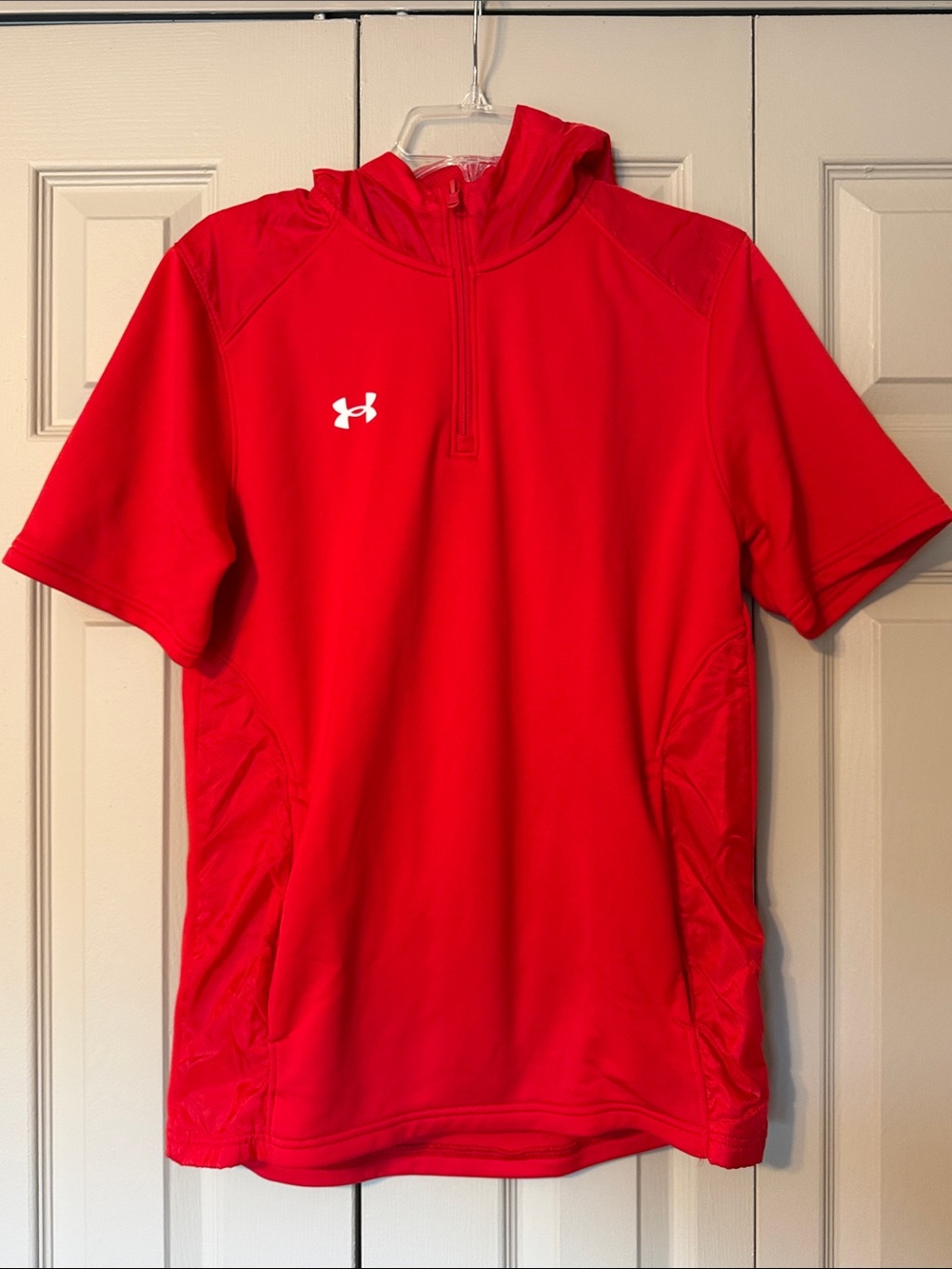 Under Armour Red Short Sleeve Hoodie 1360690-600  Men's Size Small